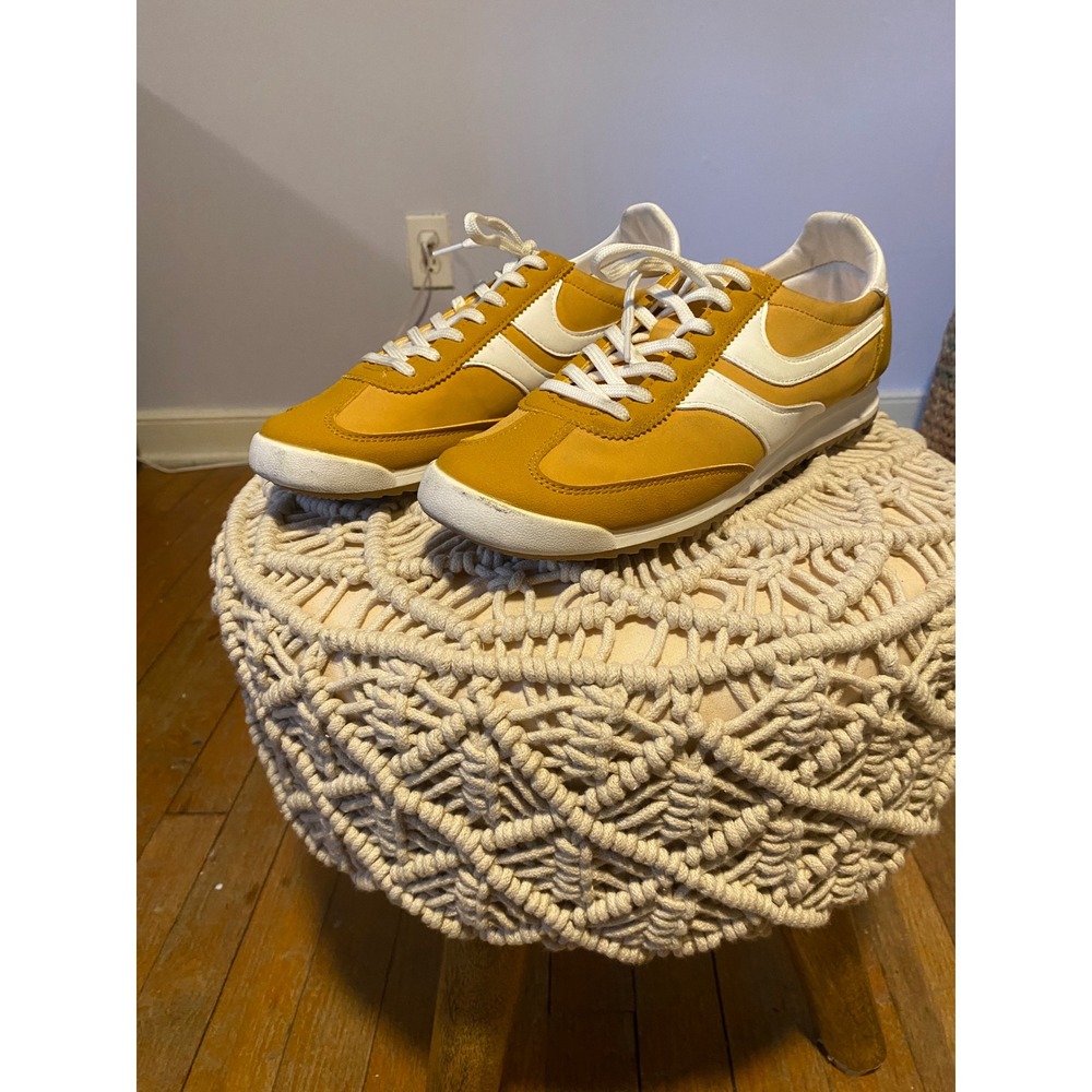 Madden Girl Janice Mustard Yellow White Retro Low Top Sneakers Womens 10
